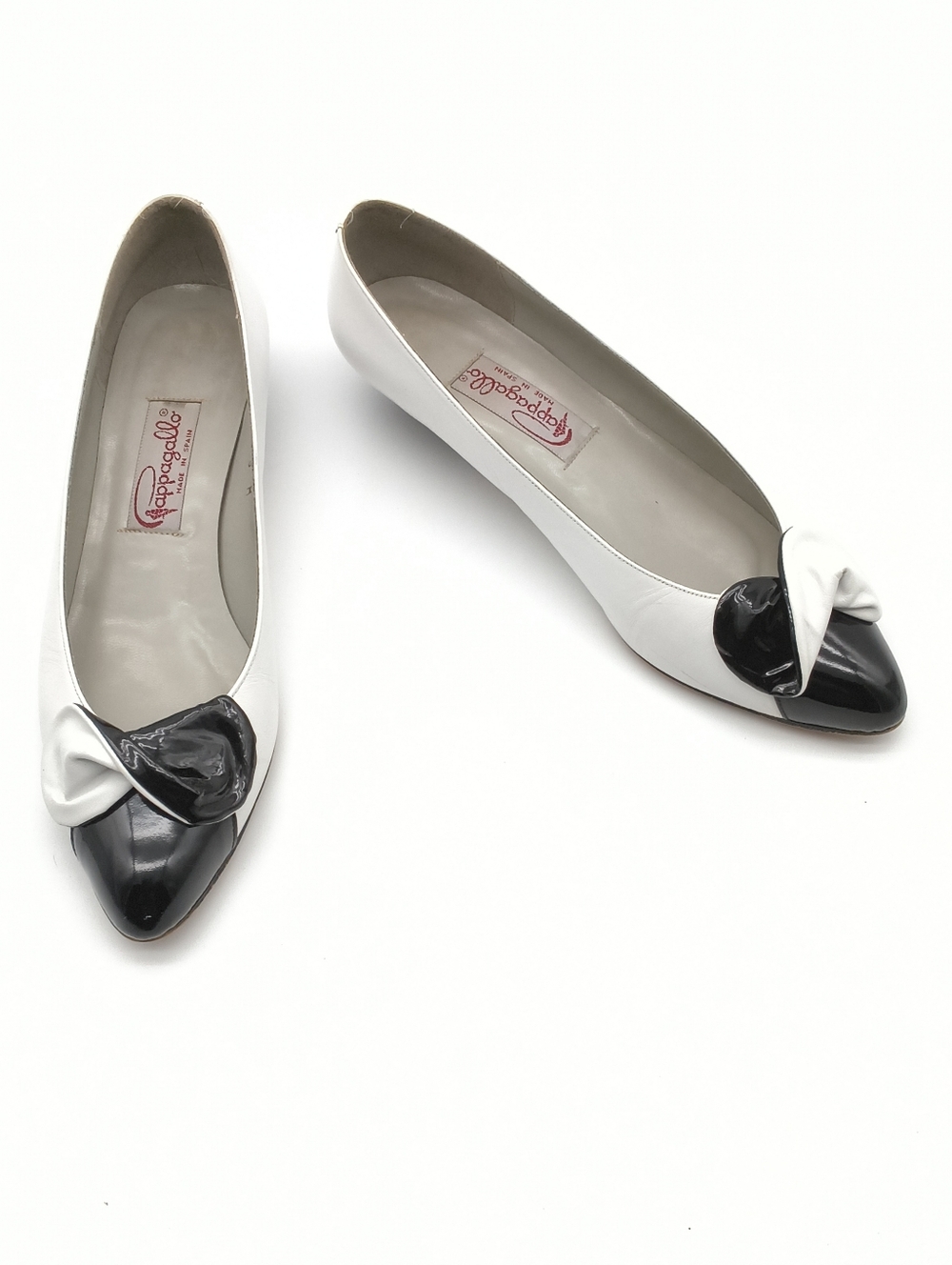 Vintage Pappagallo Black & White Spectator Flats with Sculptural Twisted Bow